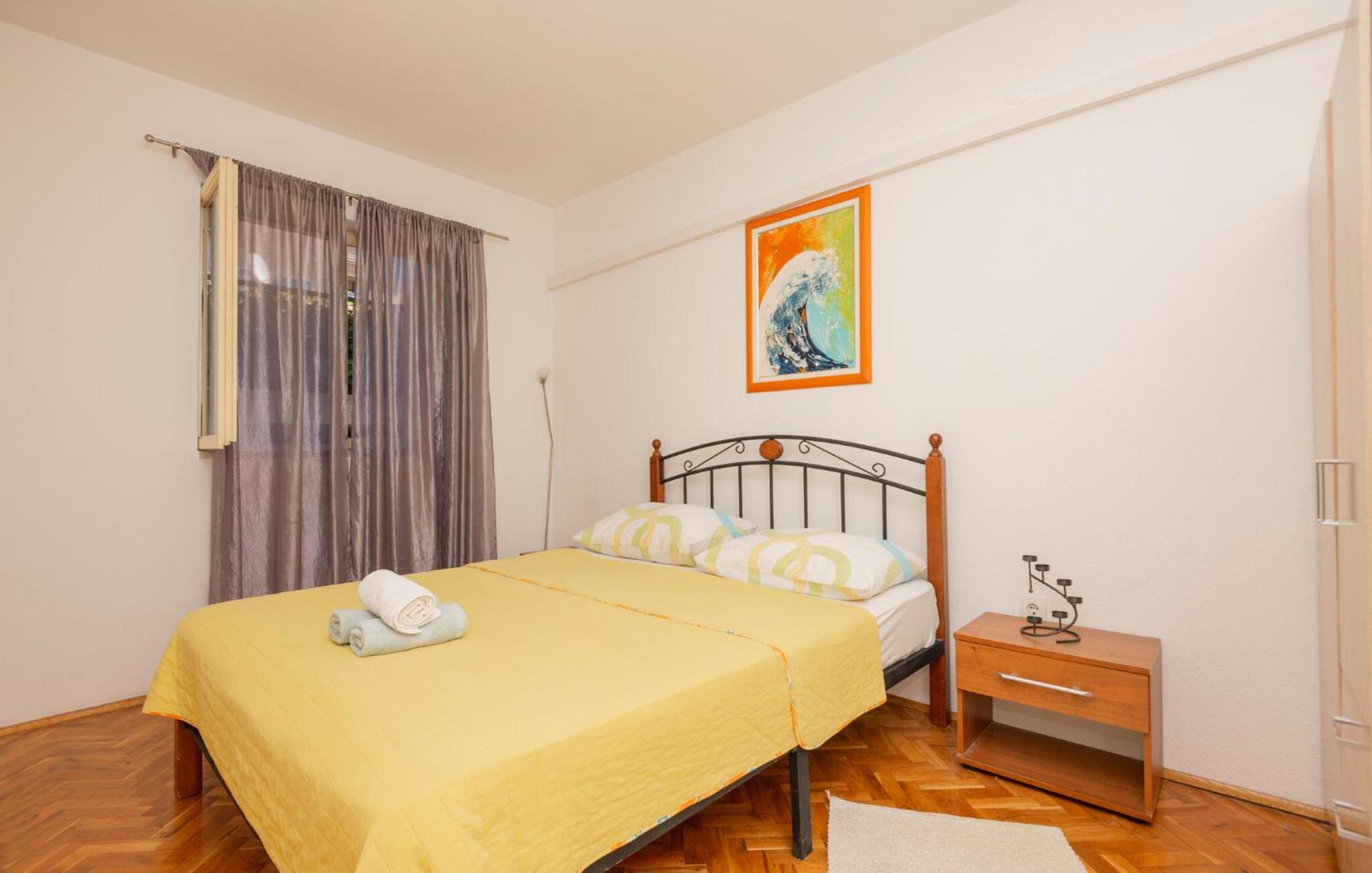Cozy Apartment In Makarska With Kitchen ภายนอก รูปภาพ